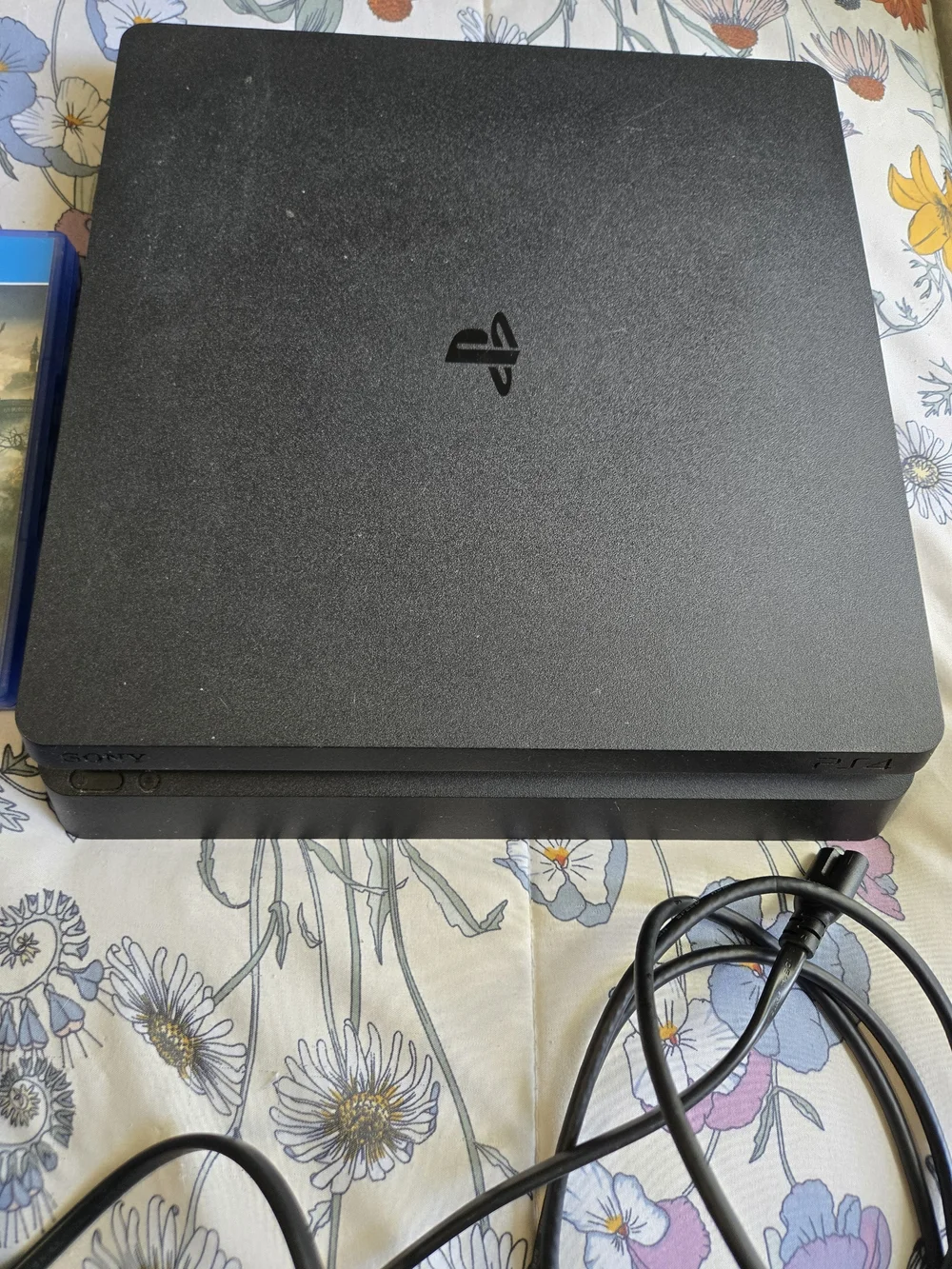 Sony 4 Slim Black Console with Blue DualShock Controller & Hogwarts Game